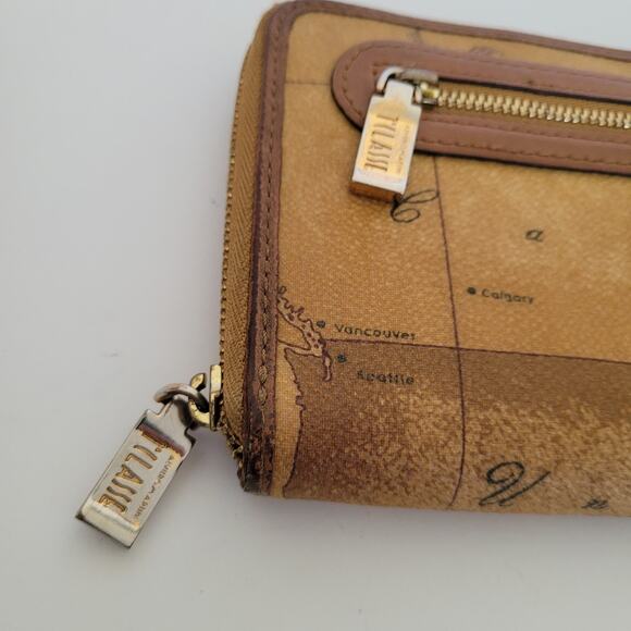 Alviero Martini Organizer Wallet US Map Geo Leather Italian Zip Around Clutch - Picture 11 of 11